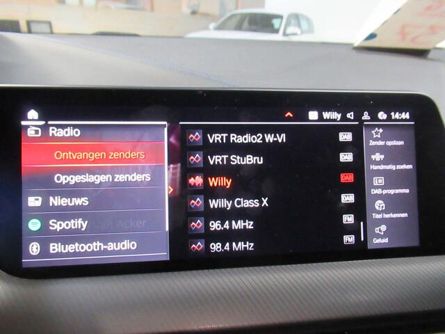 BMW 1-Serie 118 i A Elektr Kuipstoel Pano Navi Full LED Carplay HU