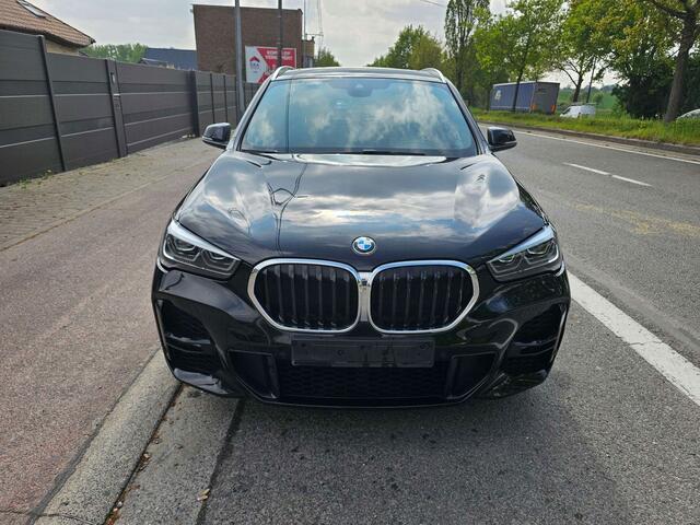 BMW X1 1.5iA sDrive18 FULL PACK M 1�EIG E STAAT