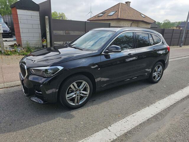 BMW X1 1.5iA sDrive18 FULL PACK M 1�EIG E STAAT