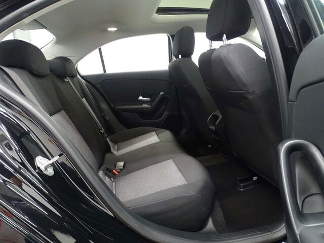 Mercedes-Benz A-Klasse 180 d Sedan 7 GTronic LED-PARK-NAVI-PANO-CRUISE