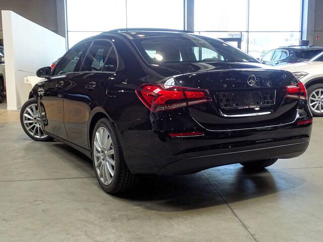Mercedes-Benz A-Klasse 180 d Sedan 7 GTronic LED-PARK-NAVI-PANO-CRUISE