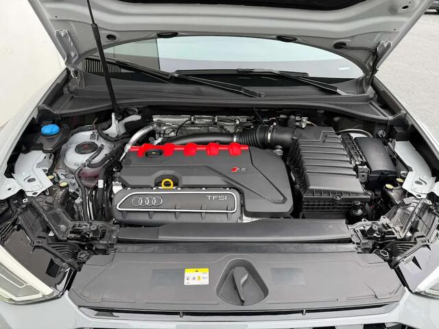 Audi Q3 RSQ3 2.5TFSI 400PK QUATTRO S TRONIC