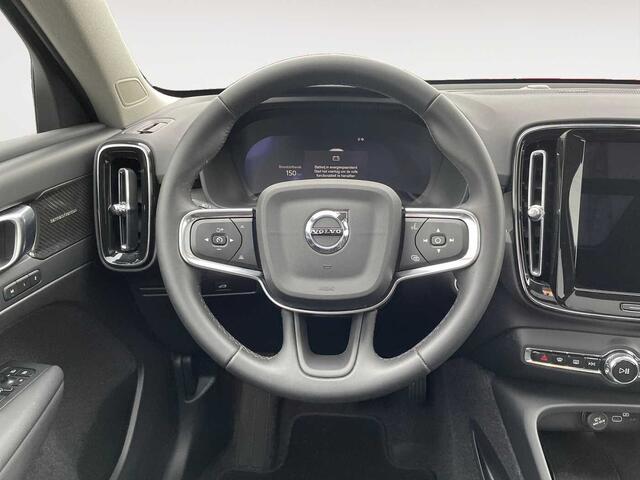 Volvo XC40 Ultimate, B4 Mild-Hybrid, Benzin, Dark