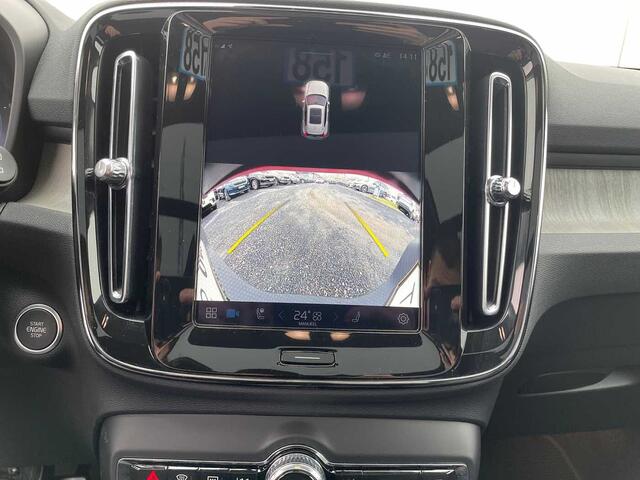 Volvo XC40 Ultimate, B4 Mild-Hybrid, Benzin, Dark