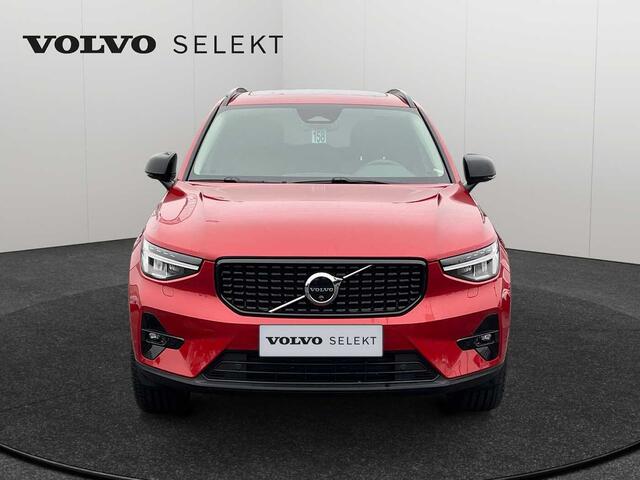 Volvo XC40 Ultimate, B4 Mild-Hybrid, Benzin, Dark