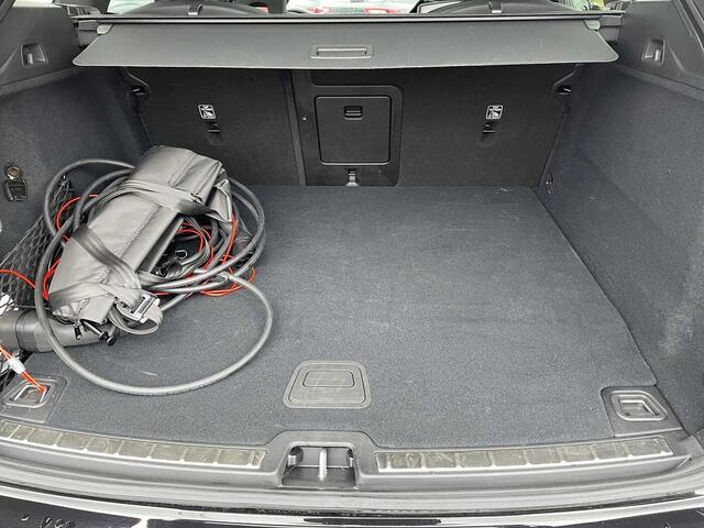 Volvo XC60 II XC60 Recharge Black Edition Plus, T6 AWD Plug-in Hybrid, Elektrisch/Benzin