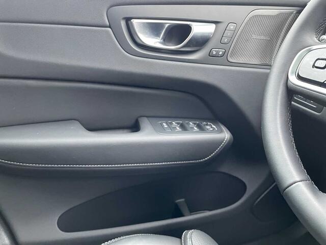 Volvo XC60 II XC60 Recharge Black Edition Plus, T6 AWD Plug-in Hybrid, Elektrisch/Benzin