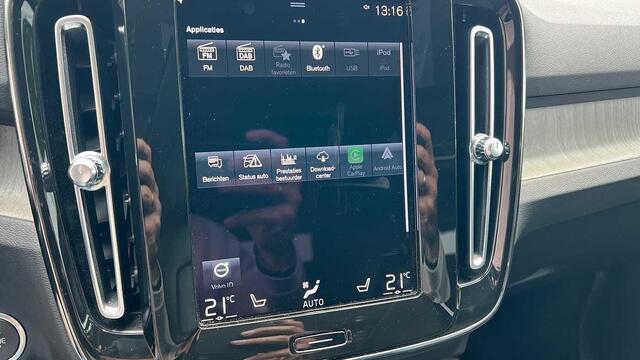 Volvo XC40 Recharge Inscription, T4 plug-in hybrid 3YEAR WARRANTY