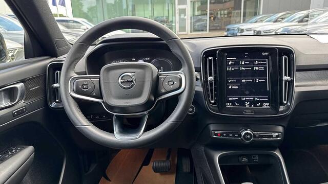 Volvo XC40 Recharge Ultimate Dark, T4 plug-in hybrid 3YEAR WARRANTY