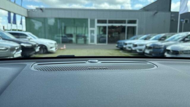 Volvo XC40 Recharge Ultimate Dark, T4 plug-in hybrid 3YEAR WARRANTY