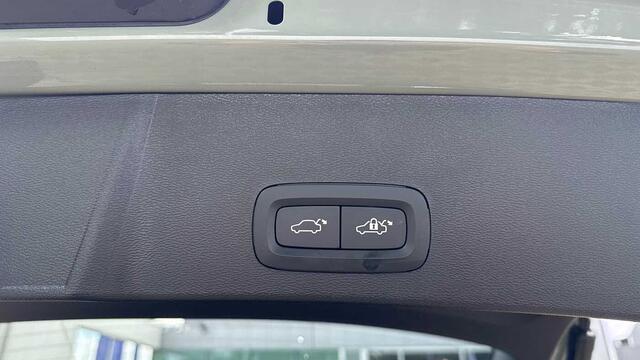 Volvo XC40 Recharge Ultimate Dark, T4 plug-in hybrid 3YEAR WARRANTY