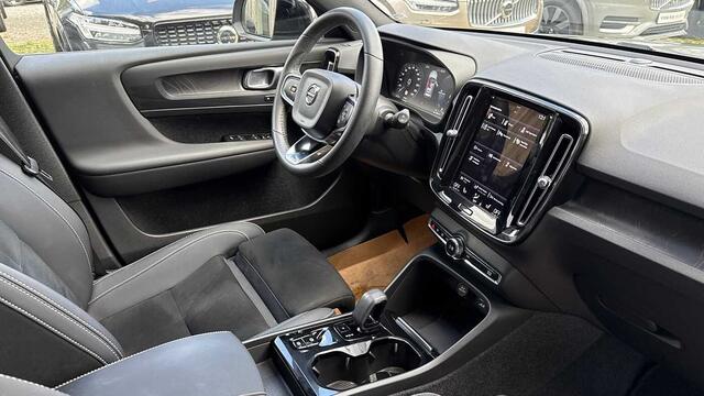 Volvo XC40 Recharge Ultimate Dark, T4 plug-in hybrid 3YEAR WARRANTY