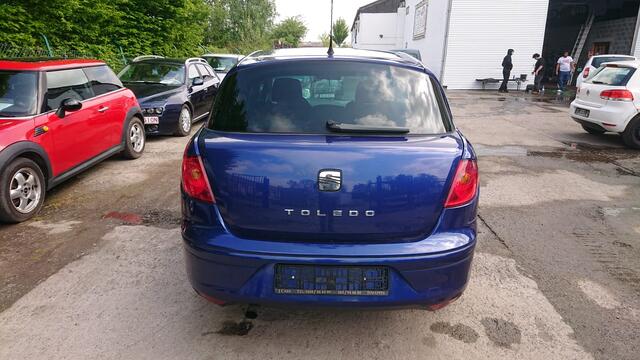 Seat Toledo 1600cc essence clim 4ve 141000km 2005 GARANTIE