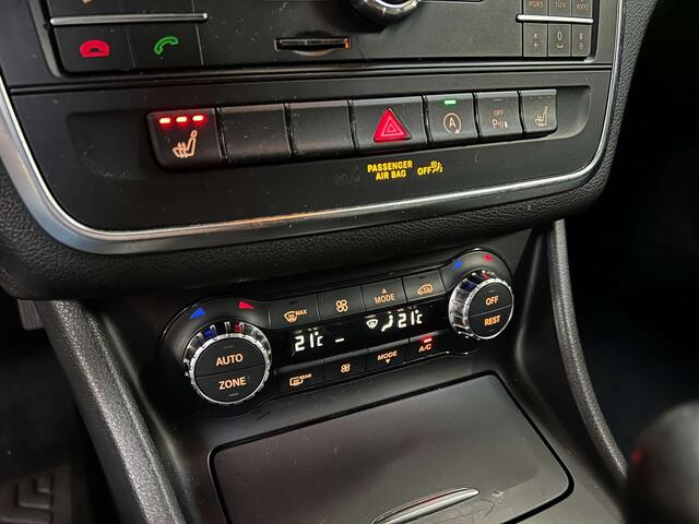 Mercedes-Benz A-Klasse 200 7G-tronic / Full Black / AMG seats / Xenon /