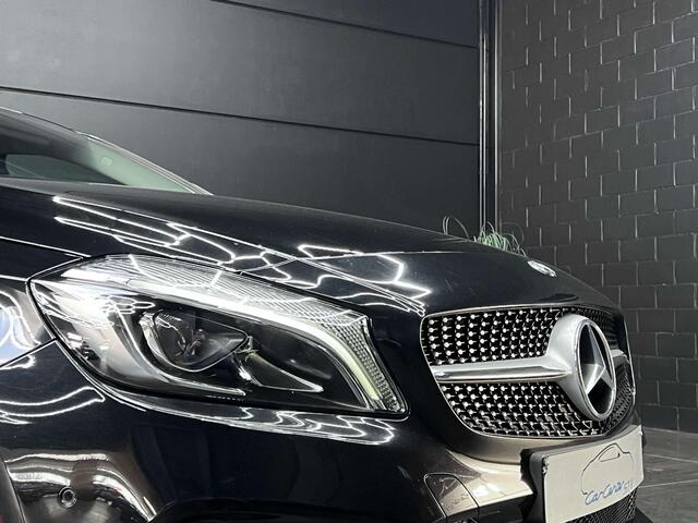 Mercedes-Benz A-Klasse 200 7G-tronic / Full Black / AMG seats / Xenon /