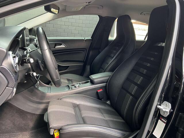 Mercedes-Benz A-Klasse 200 7G-tronic / Full Black / AMG seats / Xenon /