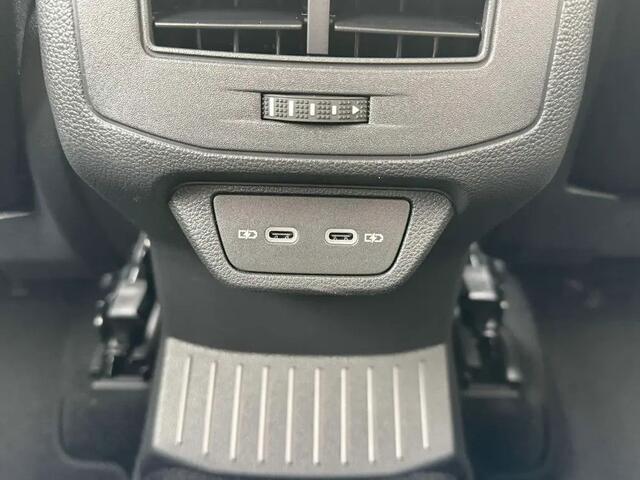 Volkswagen T-ROC EDITION 1.5TSI 150PK DSG -  -