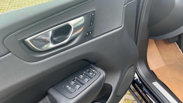 Volvo XC60 Recharge Plus Bright, T6 AWD plug-in Hybrid 3YEAR WARRANTY