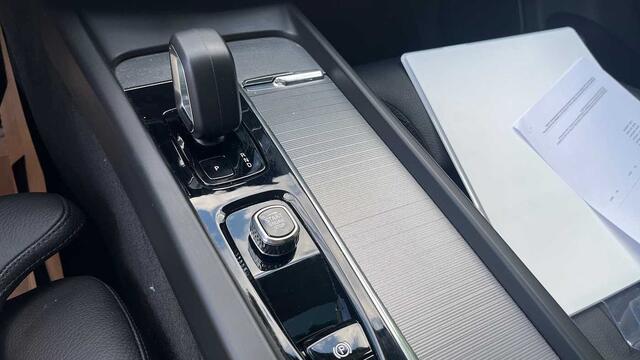 Volvo XC60 Recharge Plus Bright, T6 AWD plug-in Hybrid 3YEAR WARRANTY