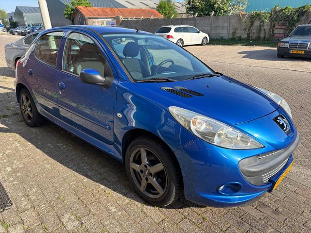 Peugeot 206 + 1.4 XS AIRCO&JAAR APK&LAGE KM NAP 