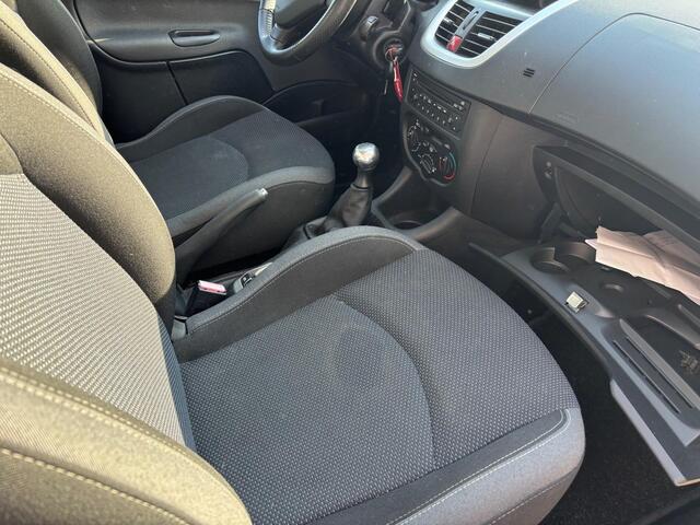Peugeot 206 + 1.4 XS AIRCO&JAAR APK&LAGE KM NAP 