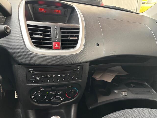 Peugeot 206 + 1.4 XS AIRCO&JAAR APK&LAGE KM NAP 