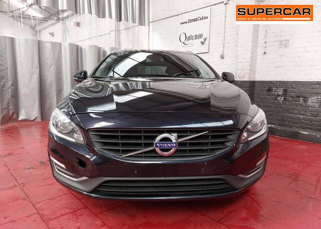 Volvo V60 2.0 D2 Kinetic R-Design  Cuir  188 X 48 M 