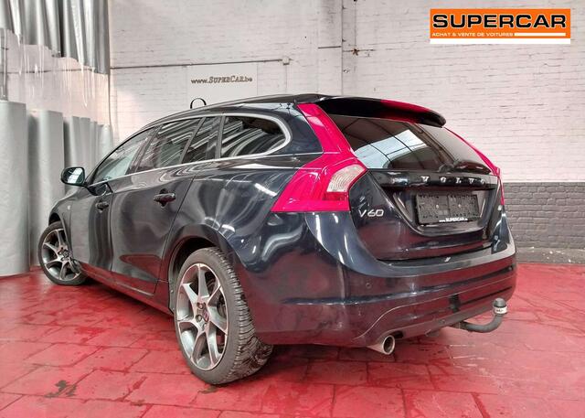 Volvo V60 2.0 D2 Kinetic R-Design  Cuir  188 X 48 M 