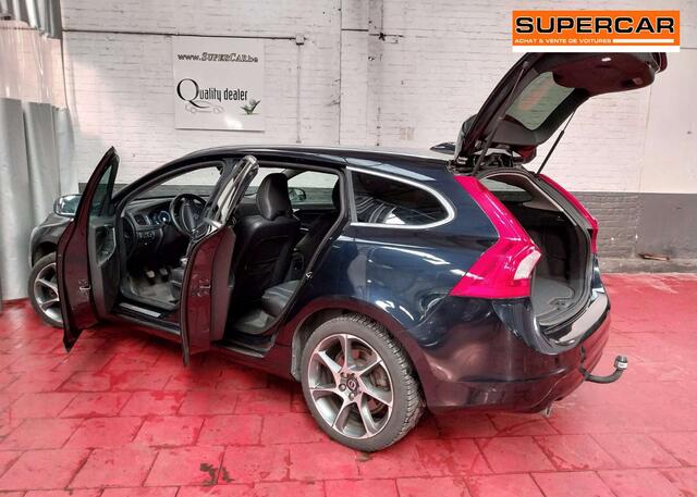 Volvo V60 2.0 D2 Kinetic R-Design  Cuir  188 X 48 M 