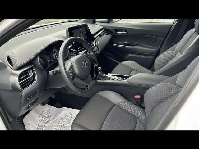 Toyota C-HR C-LUB Bi-Tone