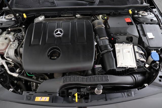 Mercedes-Benz CLA-Klasse 180 SHOOTING BRAKE DA SHOOTING BRAKE DA + GPS + CAMERA + PDC +  ALU 16