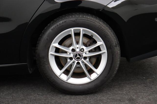 Mercedes-Benz CLA-Klasse 180 SHOOTING BRAKE DA SHOOTING BRAKE DA + GPS + CAMERA + PDC +  ALU 16