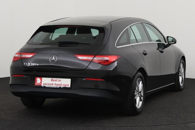 Mercedes-Benz CLA-Klasse 180 SHOOTING BRAKE DA SHOOTING BRAKE DA + GPS + CAMERA + PDC +  ALU 16