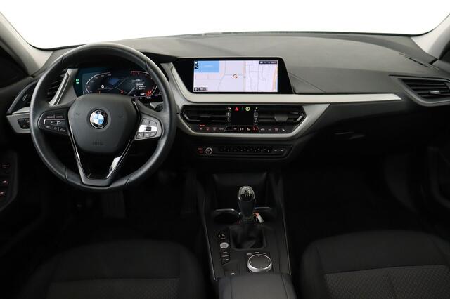 BMW 1-Serie 118 i i + GPS + CARPLAY + CAMERA + PDC + CRUISE + ALU 16