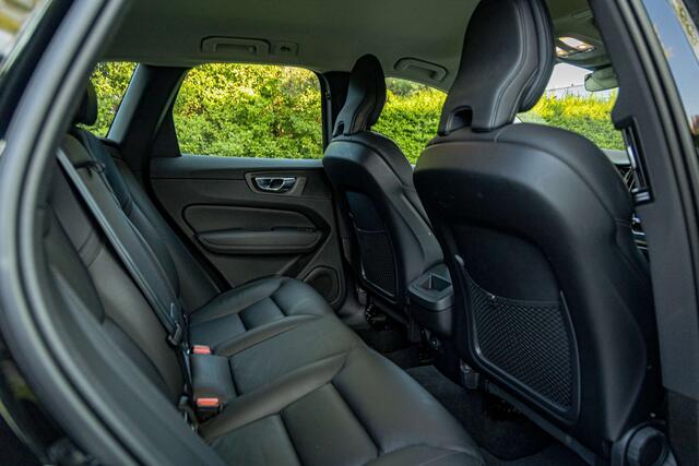 Volvo XC60 B4 Momentum PRO  Navi  CarPlay  Camera 