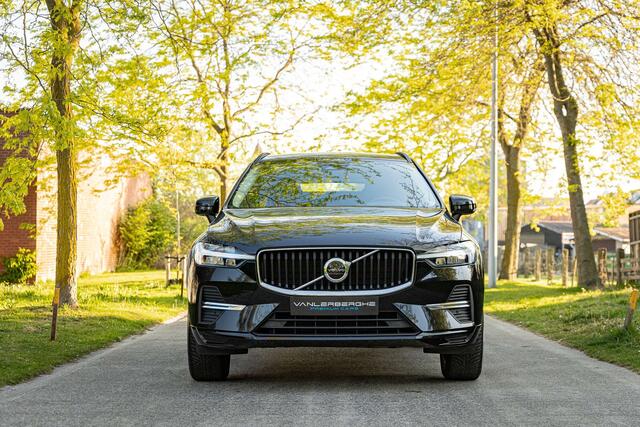 Volvo XC60 B4 Momentum PRO  Navi  CarPlay  Camera 