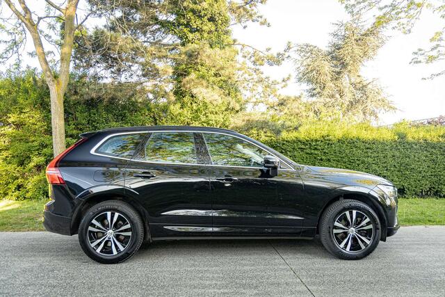 Volvo XC60 B4 Momentum PRO  Navi  CarPlay  Camera 