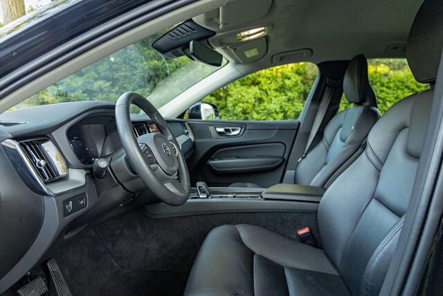 Volvo XC60 B4 Momentum PRO  Navi  CarPlay  Camera 