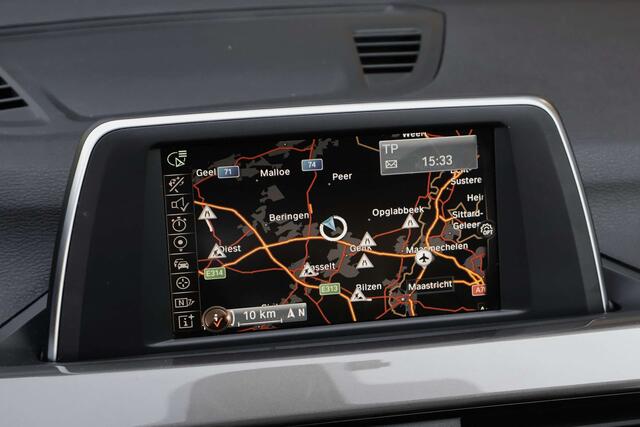BMW X1 2.0 dAS sDrive18 Pano Navi CruiseC ParkS Garantie