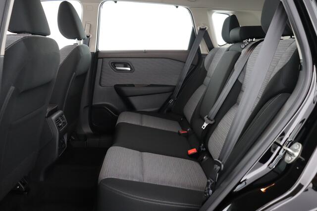 Nissan X-Trail ACENTA 1.5i E-POWER 4WD HEV ACENTA  1.5i E-POWER 4WD HEV + A/T + CARPLAY + CAMERA + PDC + CRUISE + ALU 18