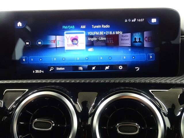 Mercedes-Benz CLA-Klasse 180 d ShootingBrake 7GTRONIC FULL LED-CRUISE-NAVI