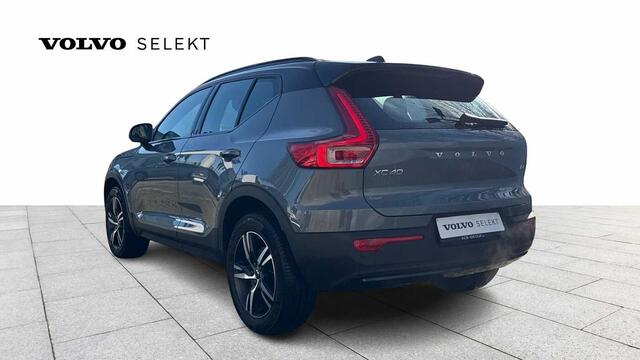 Volvo XC40 R-Design, B4 mildhybrid 3YEAR WARRANTY