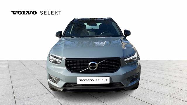 Volvo XC40 R-Design, B4 mildhybrid 3YEAR WARRANTY