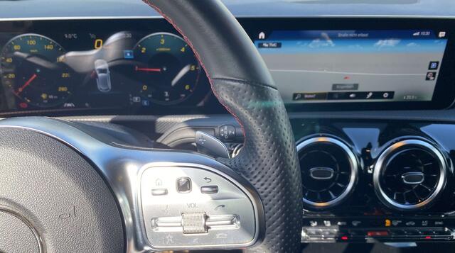 Mercedes-Benz A-Klasse 180 d 7G-DCT AMG Line + Widescreen , 19 et garantie