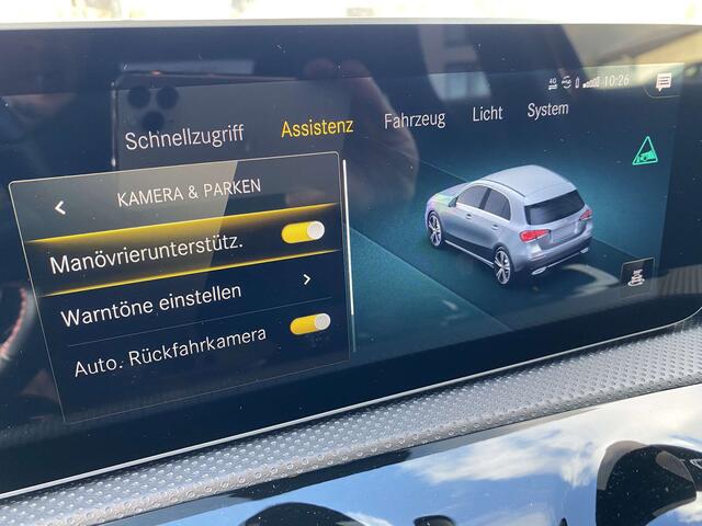 Mercedes-Benz A-Klasse 180 d 7G-DCT AMG Line + Widescreen , 19 et garantie