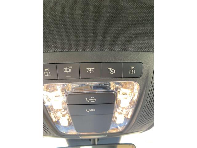 Mercedes-Benz A-Klasse 180 d 7G-DCT AMG Line + Widescreen , 19 et garantie