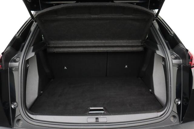 Peugeot 2008 PU-GT 1.2 PURETECH EAT8 GT 1.2 PURETECH  EAT8 + A/T + GPS + CARPLAY + HALF-LEDER + CAMERA + PDC + CRUISE + ALU 17