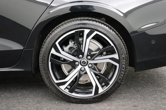 Volvo S60 PU-2.0B5 AWD GEARTRONIC 2.0 B5 AWD GEARTRONIC + GPS + CAMERA + HALF-LEDER + PANO DAK + CRUISE + ALU 19