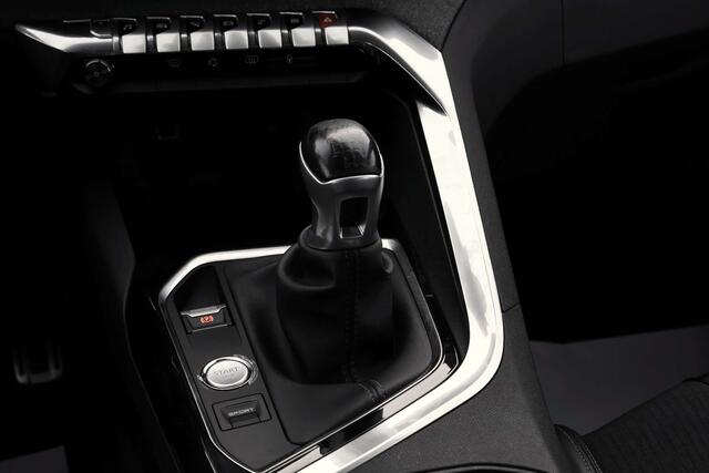 Peugeot 3008 1.2 PureTech Gt-Line LijnA Carplay Pano Garantie