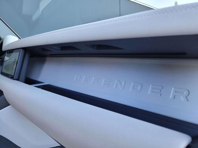 Land Rover Defender 90 3.0 D MHEV D300 SEJUMPSEATPANO DAKWINCHFULL